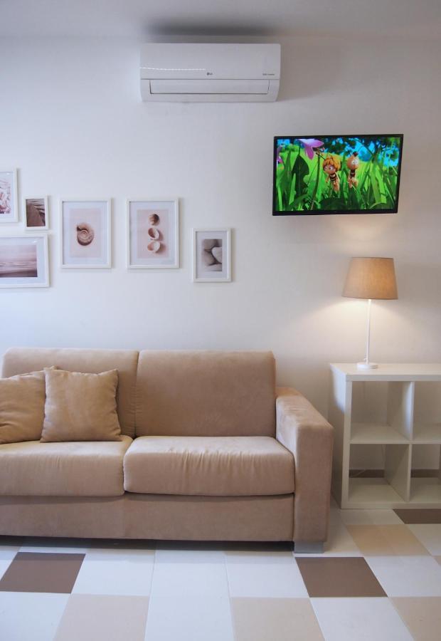 Le Rose Beach & Suites Appartamenti Fronte Mare A Villarosa Martinsicuro Bagian luar foto