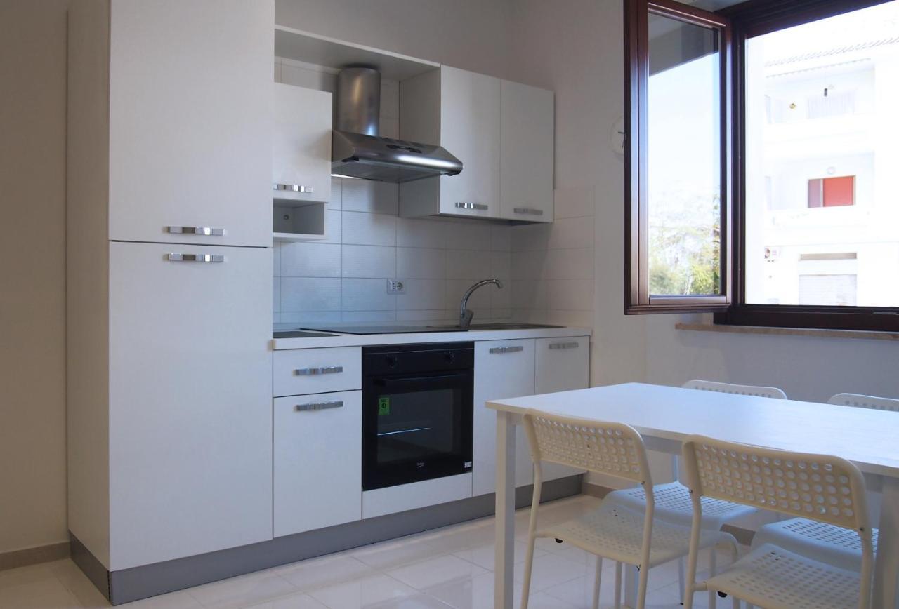 Le Rose Beach & Suites Appartamenti Fronte Mare A Villarosa Martinsicuro Bagian luar foto