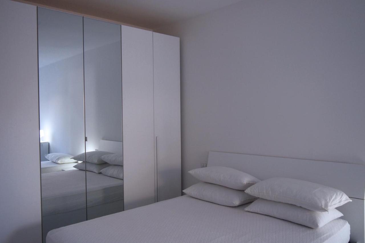 Le Rose Beach & Suites Appartamenti Fronte Mare A Villarosa Martinsicuro Bagian luar foto