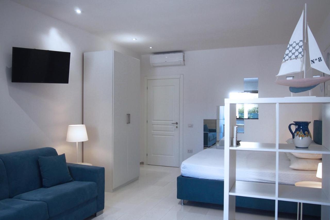 Le Rose Beach & Suites Appartamenti Fronte Mare A Villarosa Martinsicuro Bagian luar foto